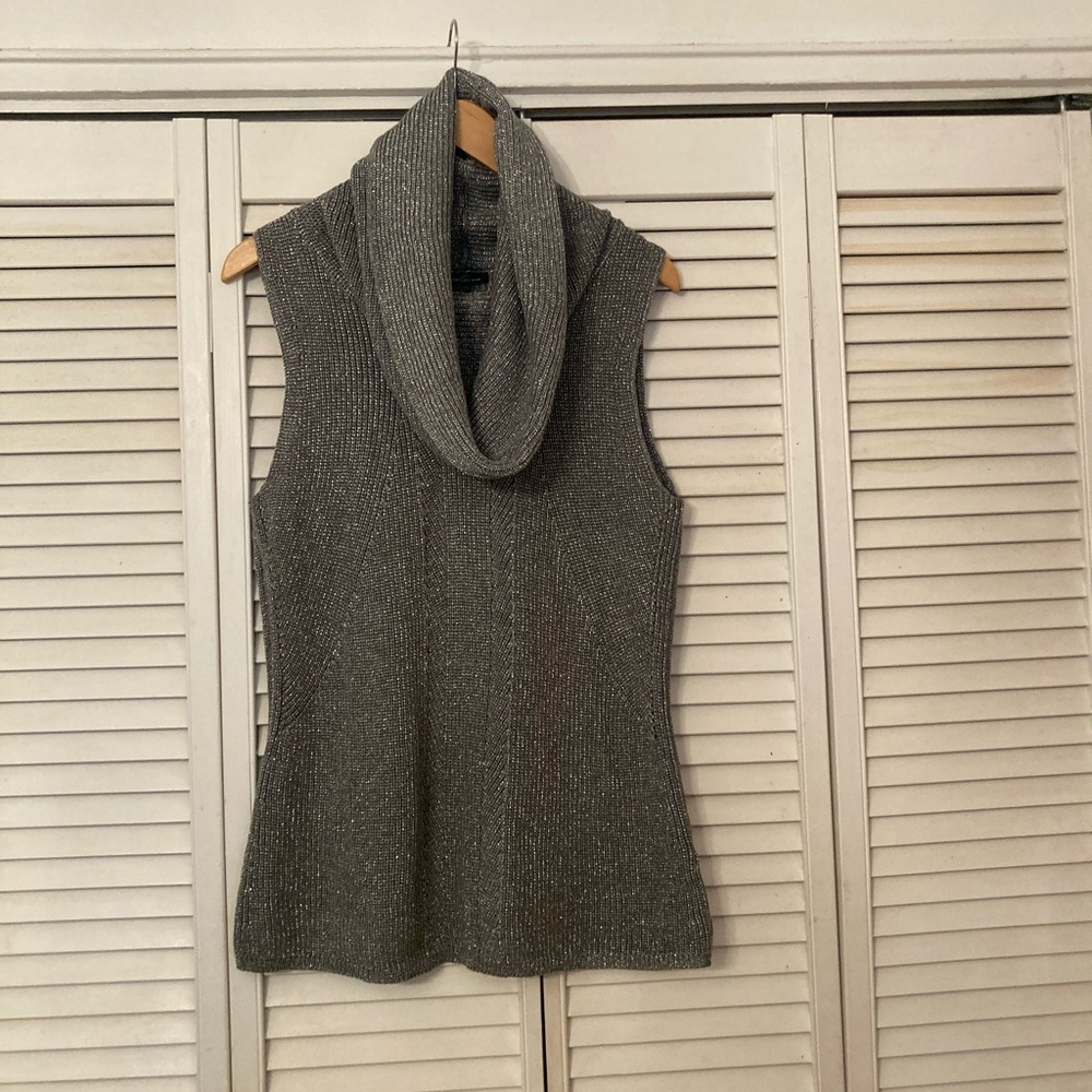 Beautiful turtle neck sweater